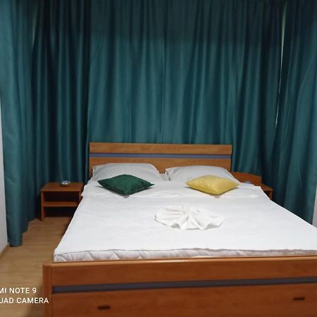 Apartament Lulu Mamaia Nord, 3 Minute De Plaja Năvodari Exteriér fotografie
